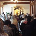 Oração na capela do convento