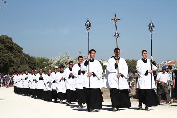 reportage_03_procession_170819_20_01