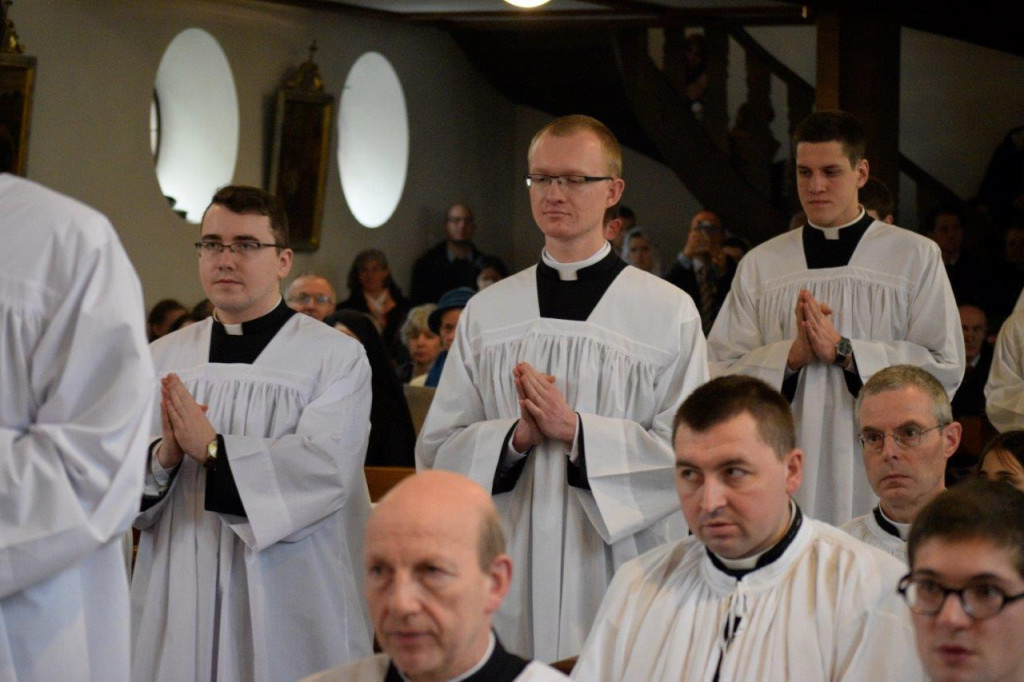 3_prise_de_soutane_et_tonsure